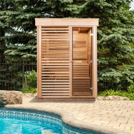 Outdoors-CU550-PrivPanel-web.jpg